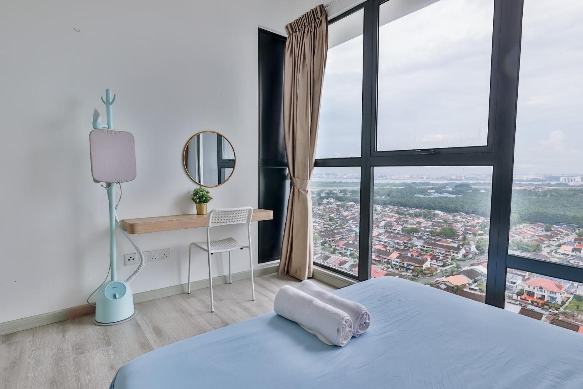 Mosaic 1br, Wifi, Walking Distance To Mid Valley Jb , 4-5pax *
