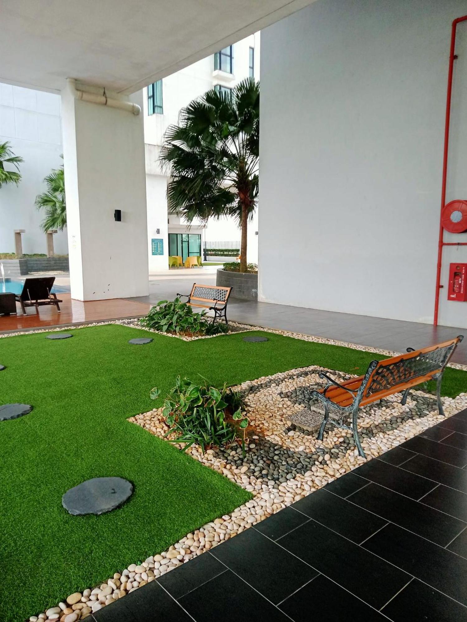 Apartment Mosaic 1br, Wifi, Walking Distance To Mid Valley Jb , 4-5pax *